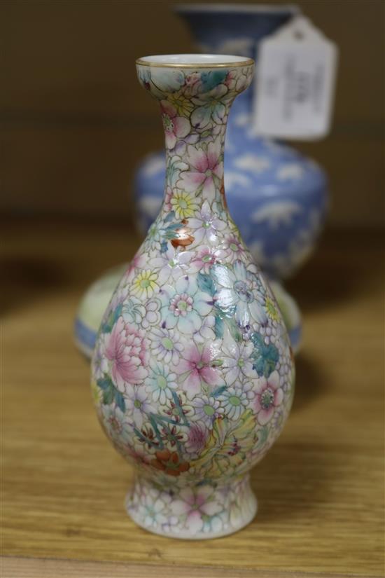 A Chinese ink box and cover and two small vases tallest 15cm